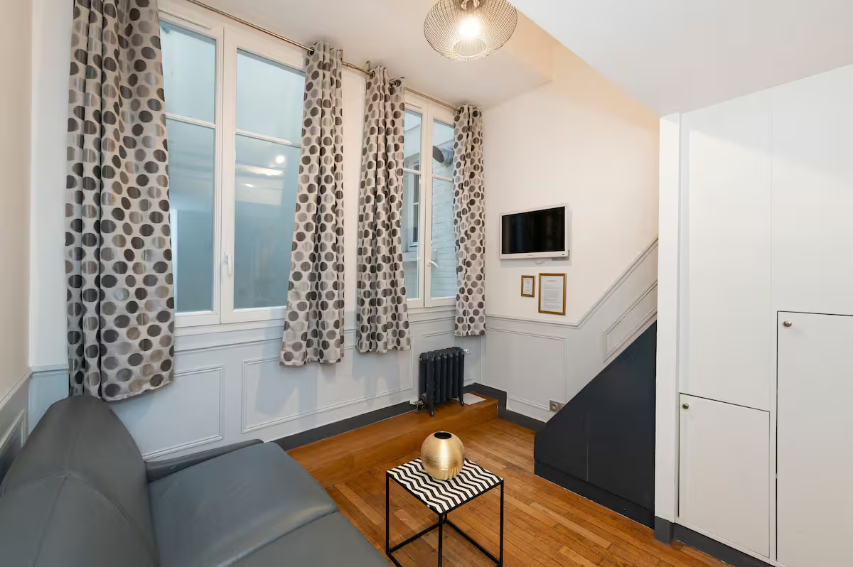 Marais Lovely Studio