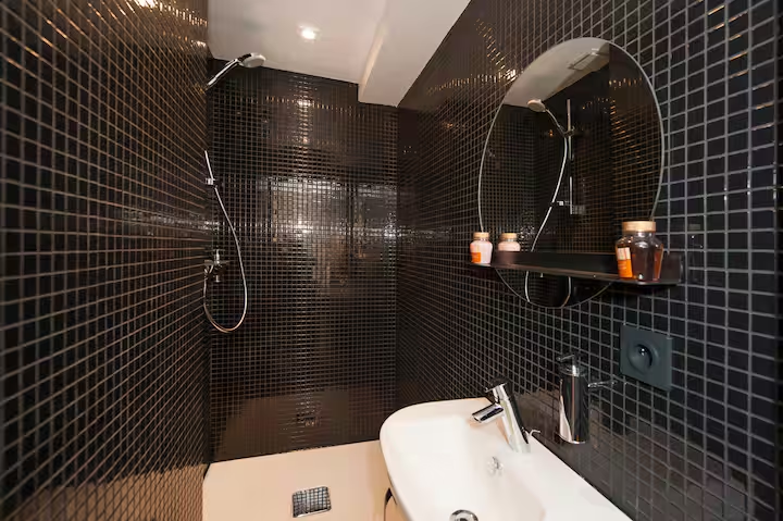 Odéon-Notre Dame de Paris (D)